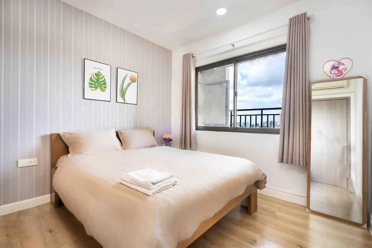 The Best Price 3 Brs Apt/Nice View And Near Ben Thanh Market Ho Chi Minh City Apartment